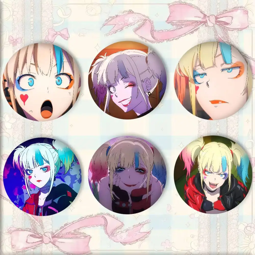 Broche Redondo de Anime e Dese - Anime Harley Quinn Cosplay avaliação e preço